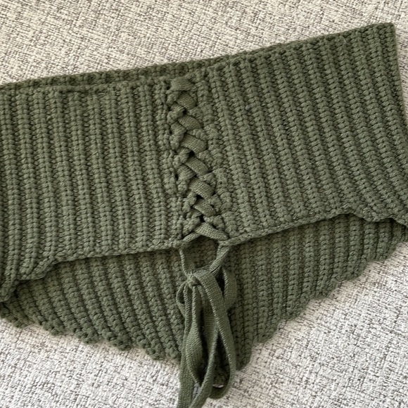 Knit Green Tube Top - Picture 3 of 3